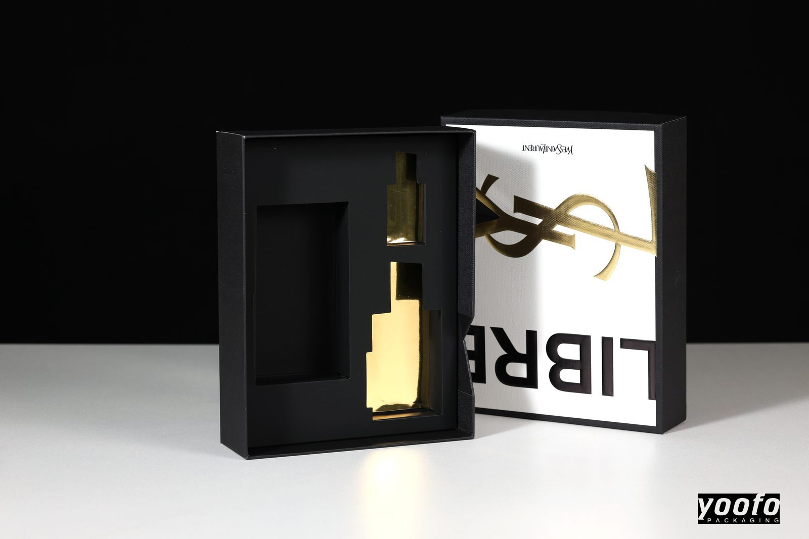 Caja de regalo en forma de l&aacute;piz labial - 3
