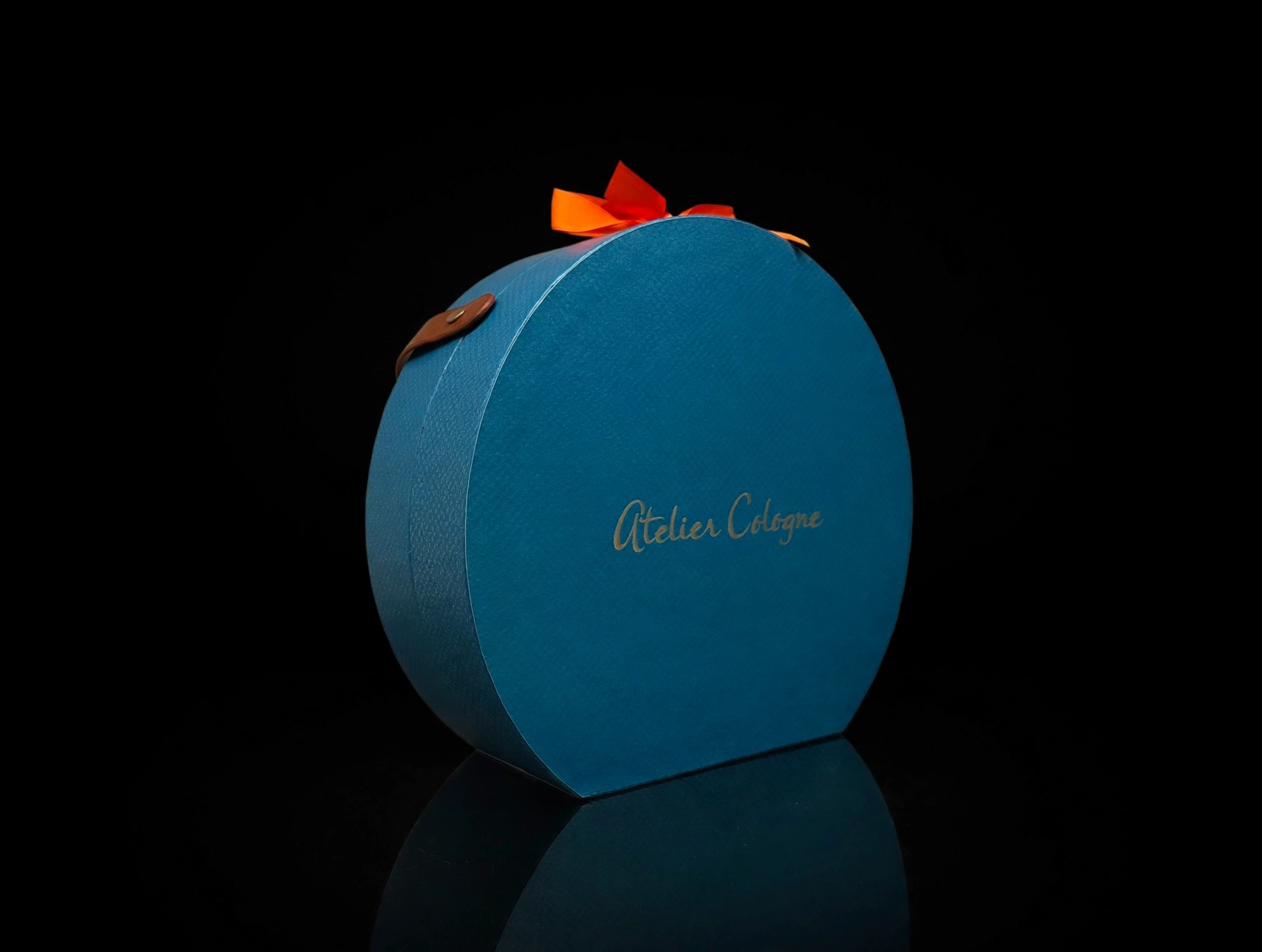 Oval Shaped Gift Box